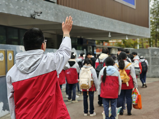 师恩伴逐梦 少年赴荣光——青苏职中2